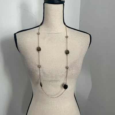 Collar largo dorado piedras preciosas facetadas negras joyería limpia niña moda Foto 1 de 4