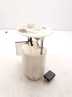 07-10 MONTAJE BOMBA COMBUSTIBLE TOYOTA SIENNA 3.5L V6 TRACCIÓN DELANTERA  Foto 1 de 4