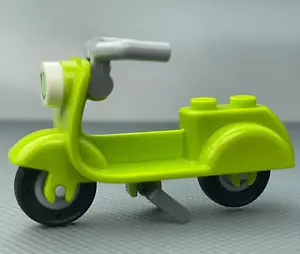 LEGO Minifigure Scooter Lime Green E-Bike Moped Vespa Motor Bike Friends 41723 - Picture 1 of 10
