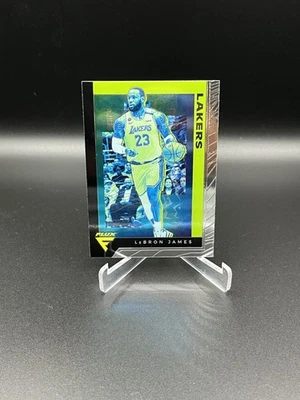 LeBron James 2019-20 Panini Chronicles #591 Los Angeles Lakers Flux - Imagem 1 de 2