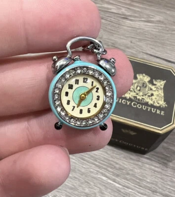 JUICY COUTURE Reloj Despertador Retro Esmalte Dije YJRU4736 Foto 1 de 2