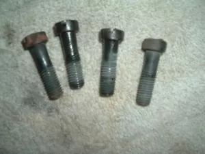 VINTAGE SINGER TREADLE SEWING MACHINE CAST IRON BASE BOLT SET OF 4 SLOTTED HEAD - Picture 1 of 1