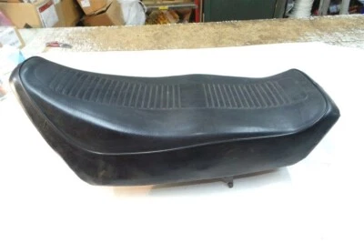 82 YAMAHA VISION XZ550RJ 座椅组件 11H-W2472-01-00 漂亮 — 第 1/4 张图片