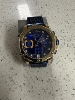 Reloj Hombre NAVIFORCE NF9172 Buen Estado de Funcionamiento No hay muchas señales de desgaste Foto 1 de 4