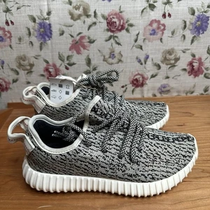Adidas Yeezy 350 Turtle Dove 2022 Lanzamiento Hombre/GS Talla 5 DS NUEVO EN CAJA con Etiquetas - Imagen 1 de 9
