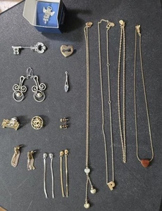 Vtg Lot Of 15 Avon Jewelry Pcs: Necklaces Earrings Brooches. Silver & Gold-Tone - Picture 1 of 15