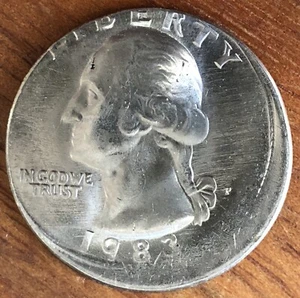 1983-P Off Center Mint Error, Washington Quarter  No.17 - Picture 1 of 5