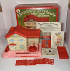 Vintage 1983 Erdbeere Shortcake Berry Busy Art Center Zuhause mit BOX & einigen Teilen