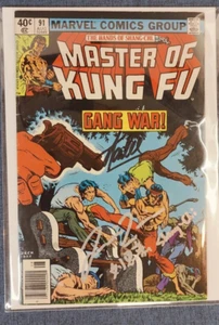 Master of Kung Fu #91 FIRMATO DA STAN LEE & SIMU LIU Tappeto Rosso COA - Foto 1 di 3