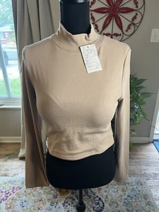 NUEVO CON ETIQUETAS CLASSY NETWORK "Brami" Beige Acanalado Manga Larga Crop Top 3X - Imagen 1 de 7