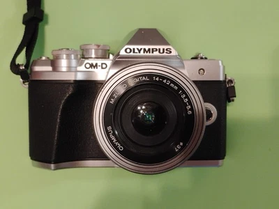 OLYMPUS OM-D E-M10 MARK III-S 16MP CAMERA With 14-42mm Lens & EXTRAS!! - Image 1 of 4