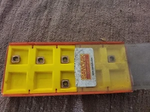 SANDVIK 880-03 03 05H-C-LM neue Hartmetalleinsätze Grade 1044 [6 Stück} - Bild 1 von 2