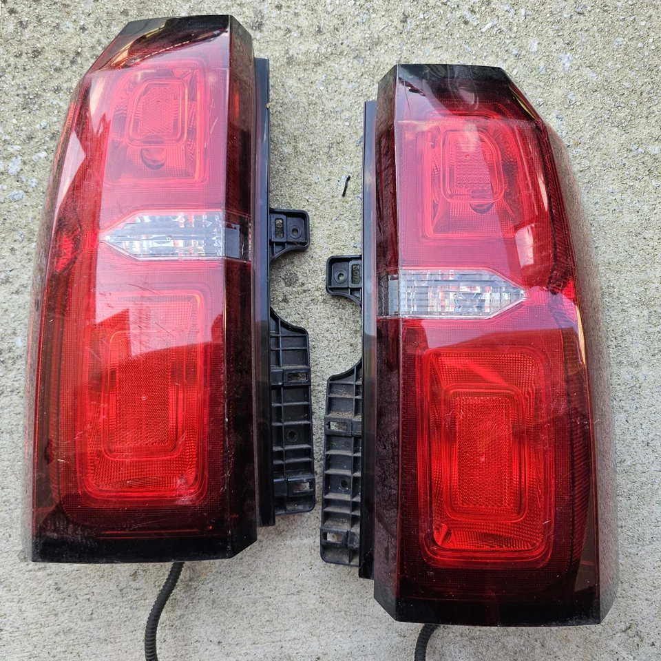 Chevrolet Suburban Tail Light Lamps - Image 1 of 4
