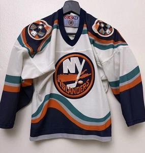 VTG 90s NHL CCM New York Islanders Jersey Wave Lighthouse Youth S White - Picture 1 of 10