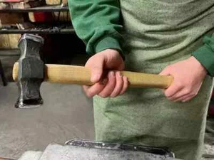 Massiver Schmiedehammer handgeschmiedeter Hammer doppelt rund Schmied 2,5 Pfund - Bild 1 von 4