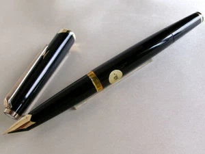 Pluma Estilográfica Montblanc 121 Negra 18K F Nuevo en Caja - Imagen 1 de 14