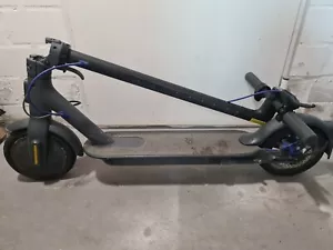 Xiaomi Mi Elektro Roller Scooter 3 - Ungeprüft, ohne Netzteil und Papiere - Bild 1 von 14