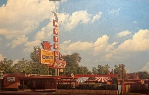 Vintage Postcard Columbian Motel Provo Utah UT Route Signs  - Picture 1 of 2