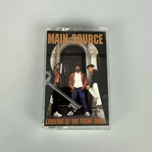 MAIN SOURCE Cassette Tape LOOKING AT THE FRONT DOOR Rap Hip Hop MAXI SINGLE - Picture 1 of 3
