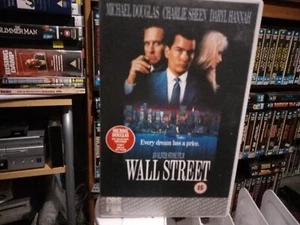 'Wall Street' fox Big Box Rental VHS Tape - Michael Douglas, Charlie Sheen - Imagen 1 de 7