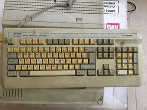 Vintage Amstrad PC 2086/30 Hard Drive System With Keyboard - In Original Box - Photo 1/4