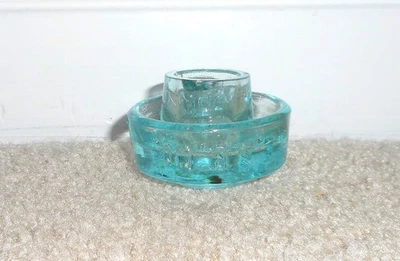 NICE LIGHT AQUA CD 20 E.S.B.CO BATTERY REST GLASS INSULATOR (C) - Image 1 of 4