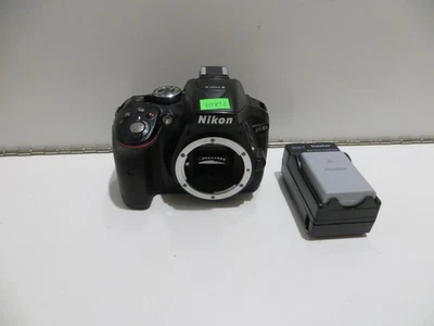 Cámara digital Nikon D5300 24,2 MP (solo cuerpo) - obturador: 20738 (flash defectuoso) Foto 1 de 4