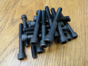 5/16" UNC x 2 1/2" SOCKET CAP SCREWS BLACK HIGH TENSILE BOLTS x 20 BOLTS - Picture 1 of 2