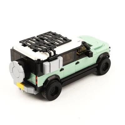 MOC-84269 Four-wheel-drive Off-road Luxury 4x4 Vehicle 455 Pieces for Age 12+ - Image 1 of 4
