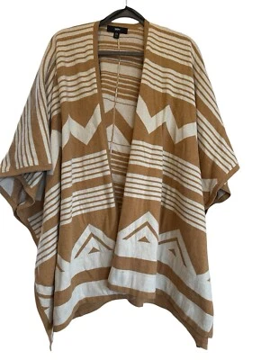 Aztec Poncho L/XL Tan And Cream Boho Southwestern Lagenlook Yellowstone cochiwan - Image 1 of 4