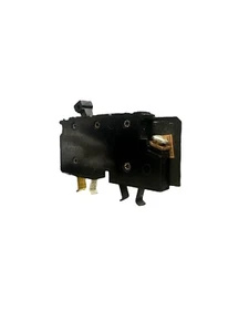 SQUARE D/ CUTLER HAMMER, XO115, SINGLE POLE, 15 AMP, 120 VOLT - Picture 1 of 4