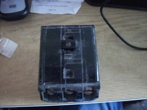 Square d QOE 15A 3 Phase MCB Circuit Breaker - Imagen 1 de 1