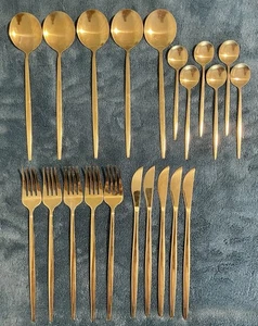 THE DECOR HOUSE GOLD CUTLERY SET - 21 PCS. VERY NICE CONDITION!! - Picture 1 of 7