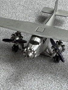 Pre-War Tootsietoy (U.S.A) Twin Engine Plane Vintage - Picture 1 of 13