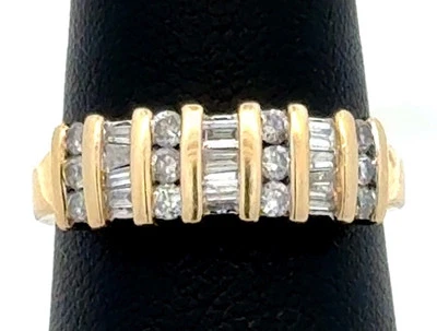 Anel de aliança de aniversário de casamento designer HN ouro amarelo 14K redondo baguete diamante - Imagem 1 de 4