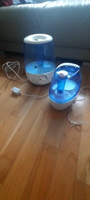 humidifier bundle comes with a Vicks and Homasy brand humidifier - Image 1 of 2
