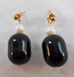 Pendientes perforados #479 vintage con diseño colgante de cuentas negras - Imagen 1 de 2