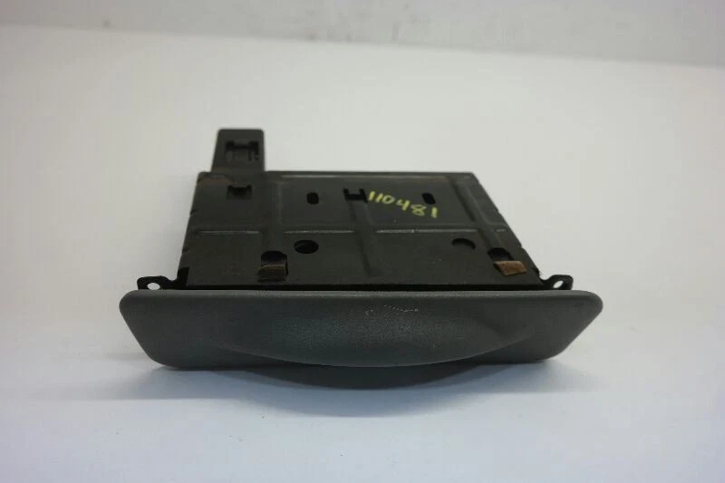 2002-2004 Ford F350 Sd Dash Cup Holder Cupholder  - Image 1 of 4