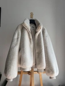 Winter white fur coat - Bild 1 von 7