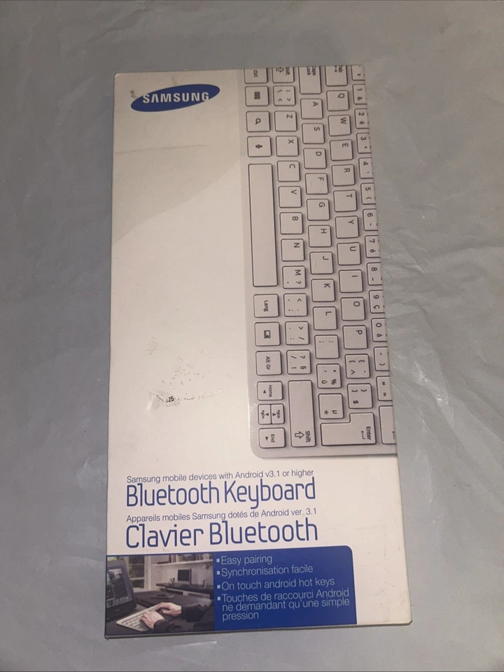 SAMSUNG Android Bluetooth Keyboard White - NIB Brand New! Model # Bkb-10CAWEGCAN - Image 1 of 3