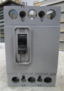 💥SIEMENS 200 AMP CIRCUIT BREAKER 3 POLE 240 VAC QJH23B200 - Picture 1 of 7