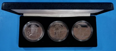 1989-90 NIUE $5 WWII 3-Coin Set Defender of Freedom MacArthur Eisenhower Patton - Image 1 of 3