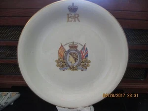 SET OF TWO   Queen Elizabeth II 1953 Coronation 9" Plate Pareek Johnson Bros. - Picture 1 of 2