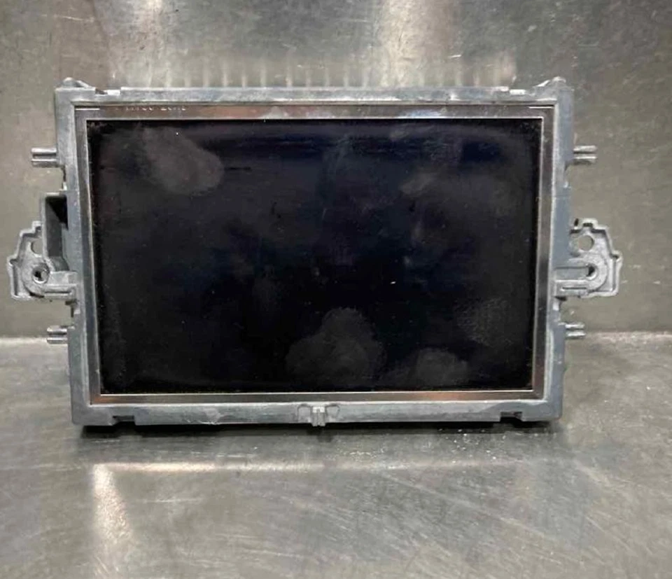 2012-2014 Mercedes-Benz GLK Class E Class TV Display Screen ID 2129004407 OEM - Image 1 of 2