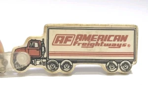 Llavero American Freightways forma semitruck 2,5" años 90 - Imagen 1 de 9