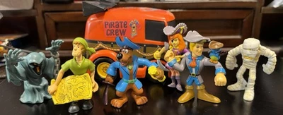 Vintage Hanna Barbera Scooby Doo Pirate Crew Mystery Machine & Figures Playset - Image 1 of 4