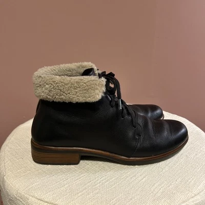 Botas para mujer Naot de cuero negro Pali de piel de oveja con puños talla 40 9,5 Foto 1 de 4