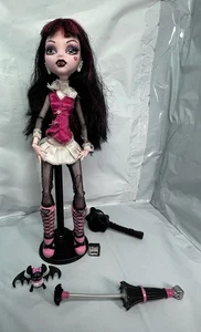 Monster High Draculaura Doll G1 1st First Wave 2008 Diary Gold Elastics READ!! - Picture 1 of 19