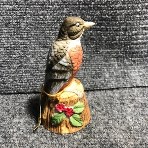 Vintage Jasco Feathered Friends 1979 Bisque Porcelain Robin Bird Bell Figure - Picture 1 of 9