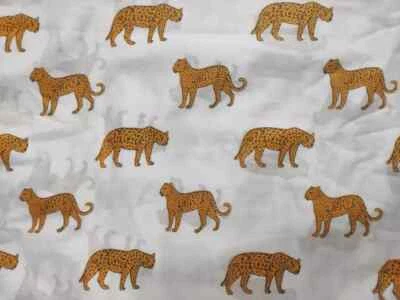 Tela de costura de tela de algodón estampada a mano animal blanco indio de 25 yardas Foto 1 de 4